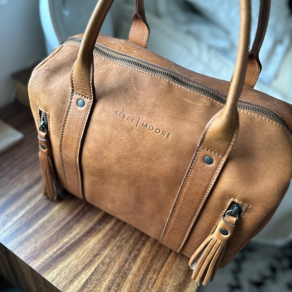 Kelly Moore Bag (the Porter) OUT OF STOCK on the website. Never used.